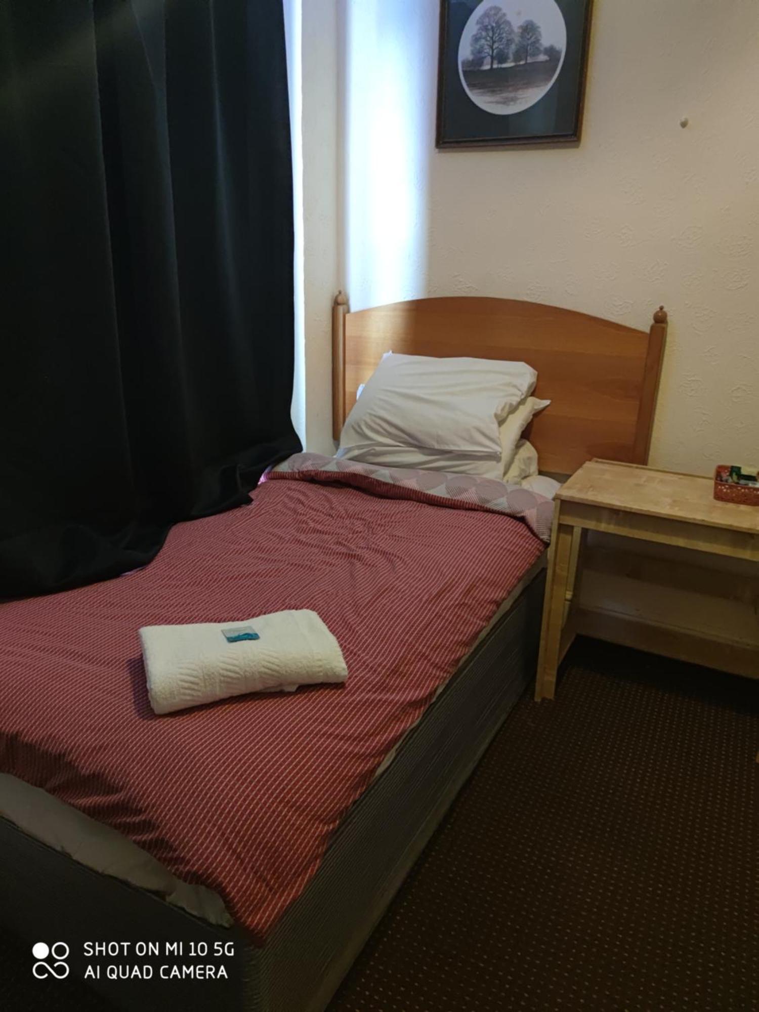סלאו Sussex Lodge Guest House מראה חיצוני תמונה