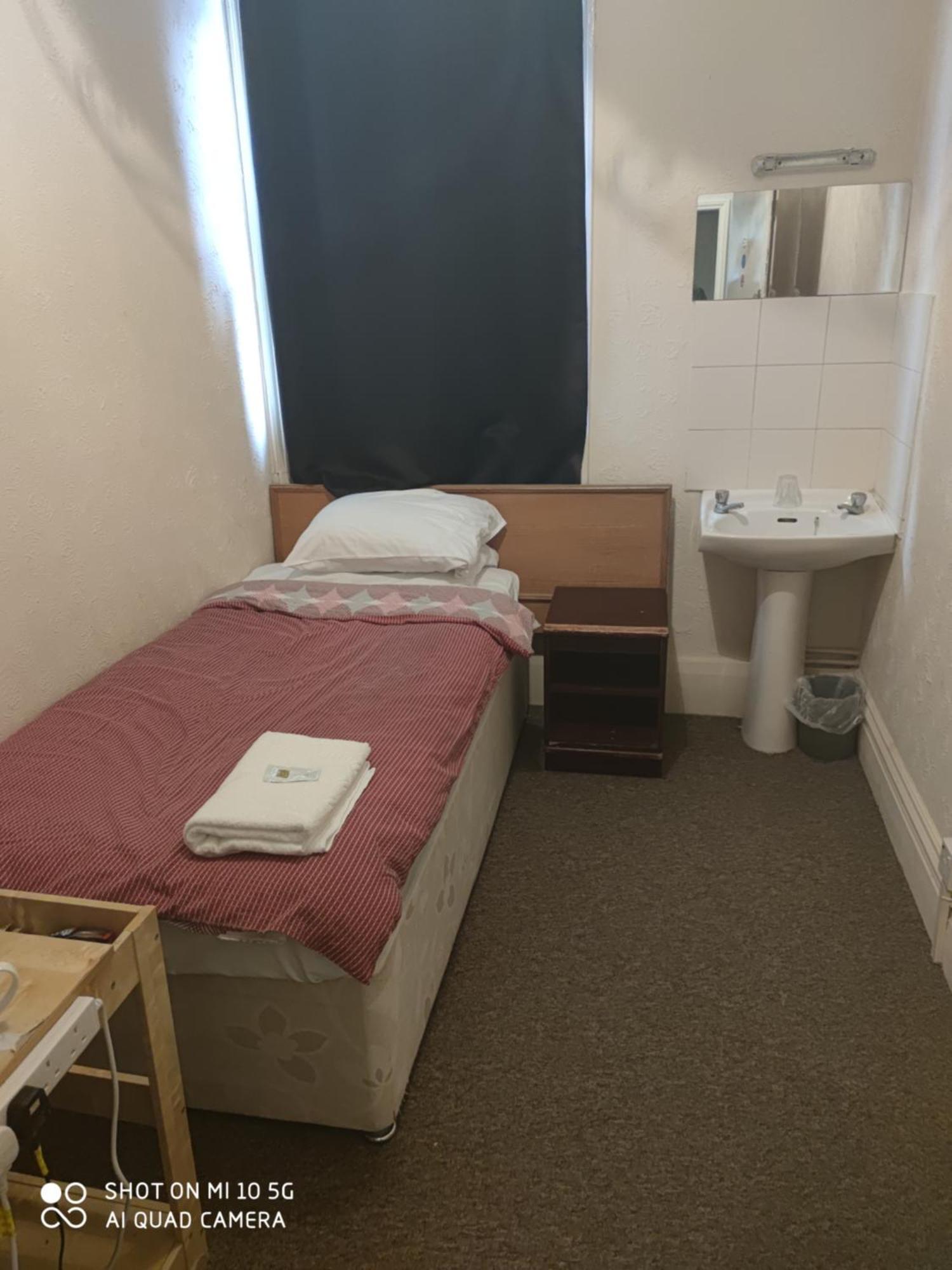 סלאו Sussex Lodge Guest House מראה חיצוני תמונה